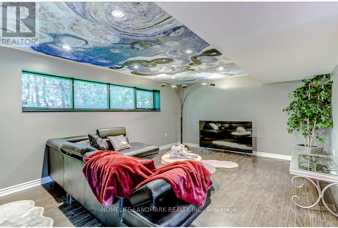 156 Duncan Road, Richmond Hill, Ontario  L4C 6J8 - Photo 20 - N12612768