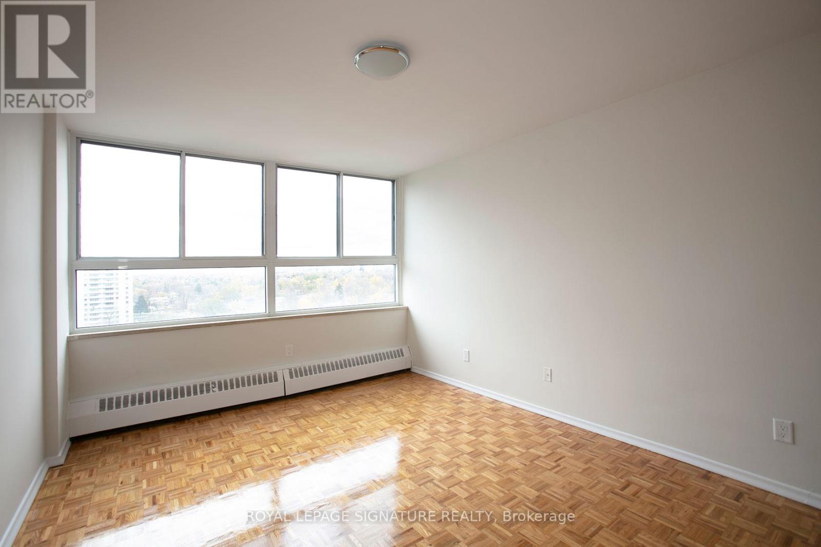 1002 - 6200 Bathurst Street, Toronto (Westminster-Branson), Ontario  M2R 2A3 - Photo 3 - C12612652
