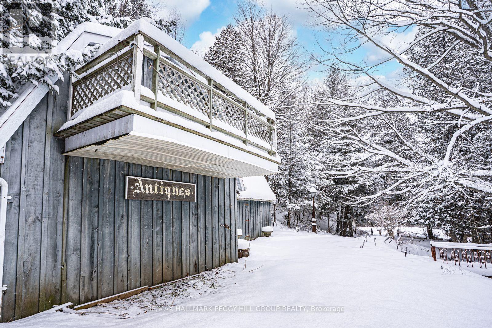 8275 County Road 9, Clearview, Ontario  L0M 1G0 - Photo 15 - S12612816