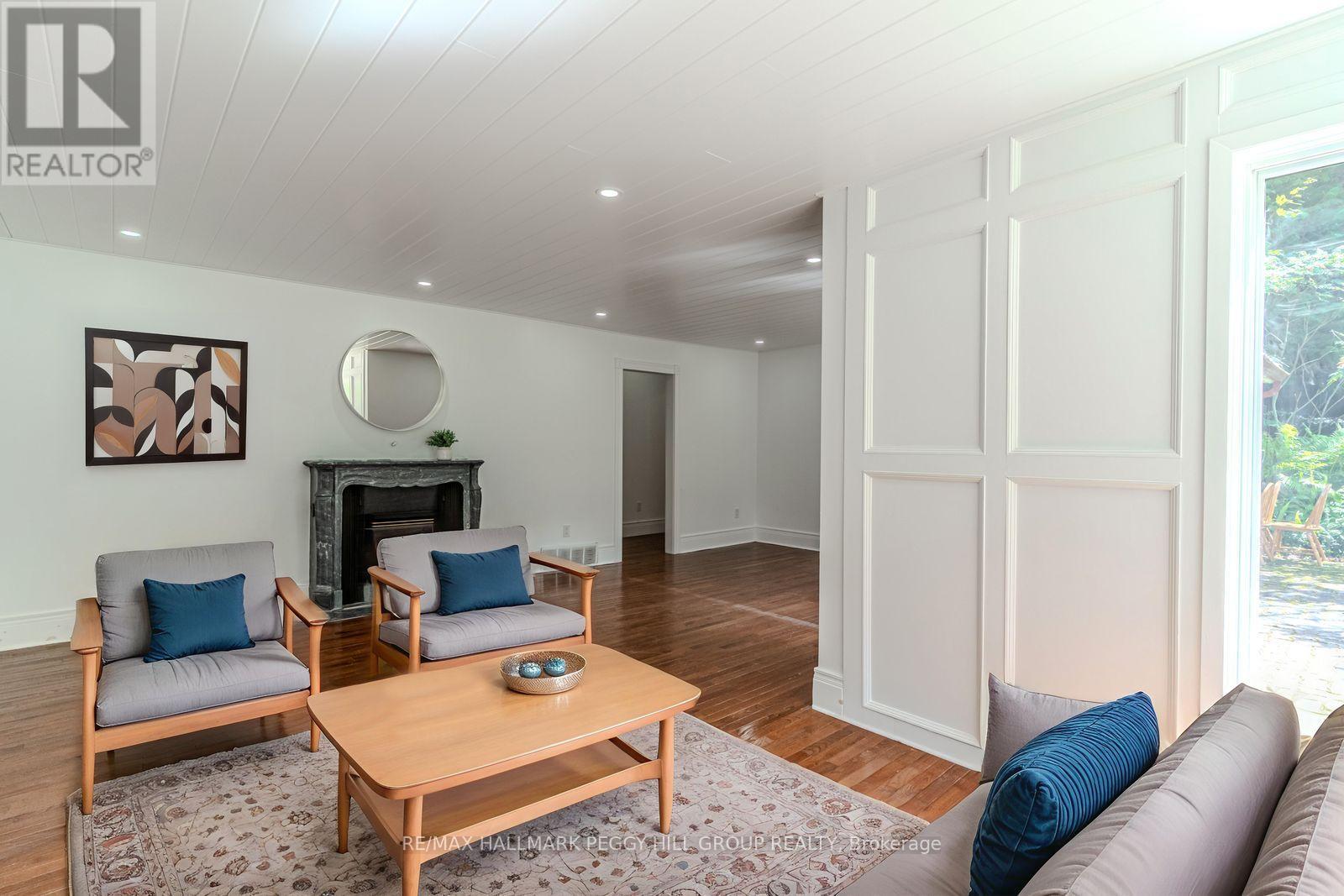 8275 County Road 9, Clearview, Ontario  L0M 1G0 - Photo 7 - S12612816