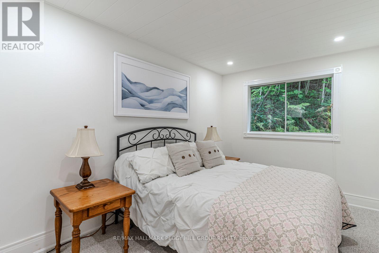 8275 County Road 9, Clearview, Ontario  L0M 1G0 - Photo 9 - S12612816