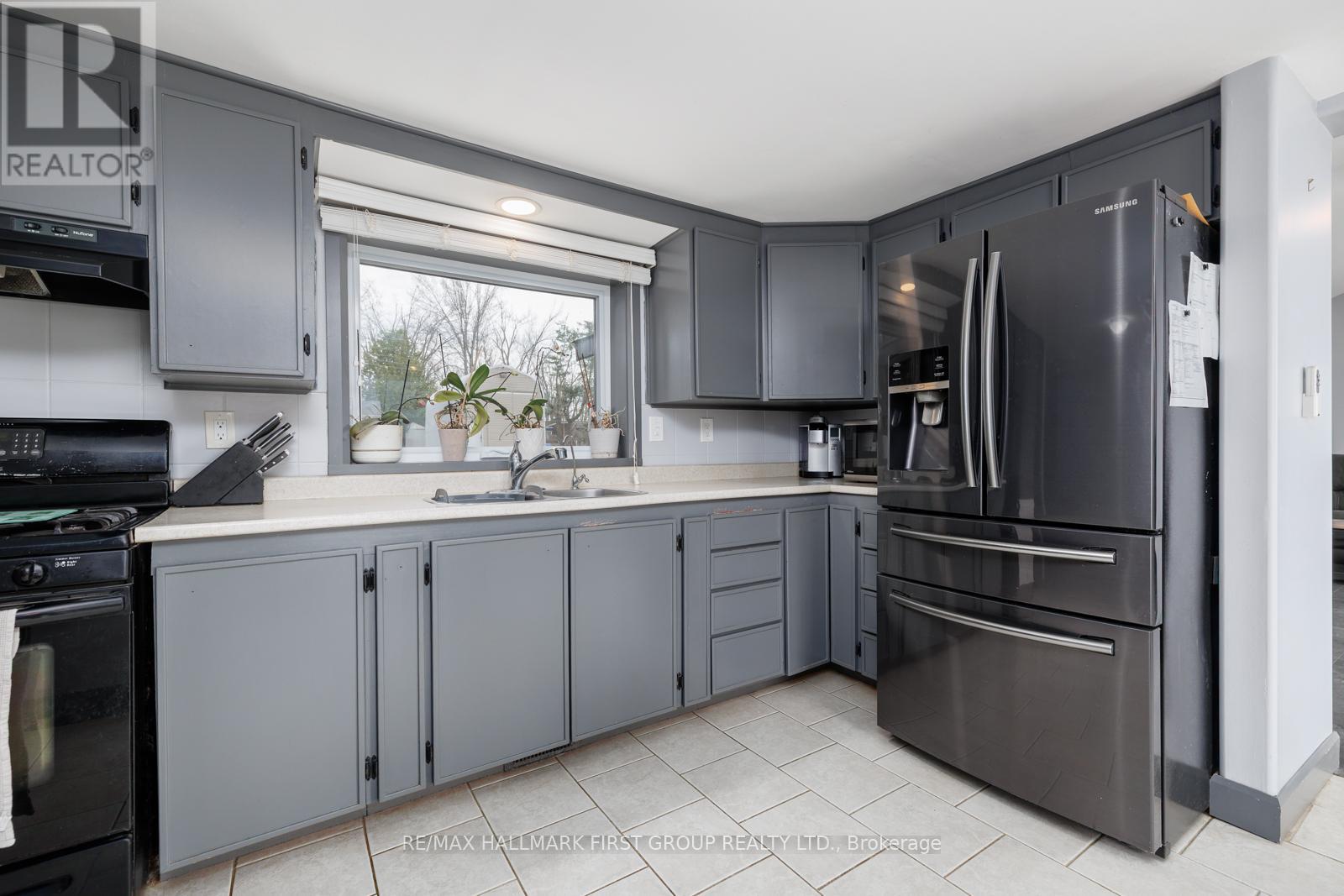 6386 Bluebird Street, Ramara, Ontario L3V 6H6 - Photo 10 - S12612818