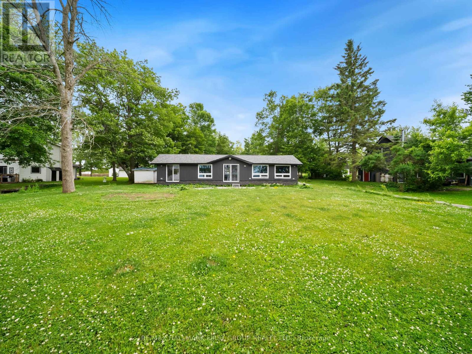 6386 Bluebird Street, Ramara, Ontario L3V 6H6 - Photo 2 - S12612818