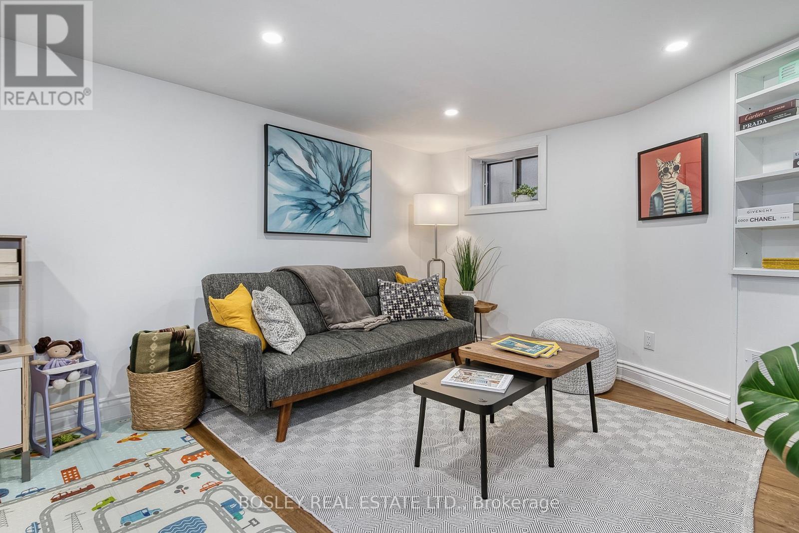 29 Patika Avenue, Toronto, Ontario M9N 2E7 - Photo 34 - W12609776