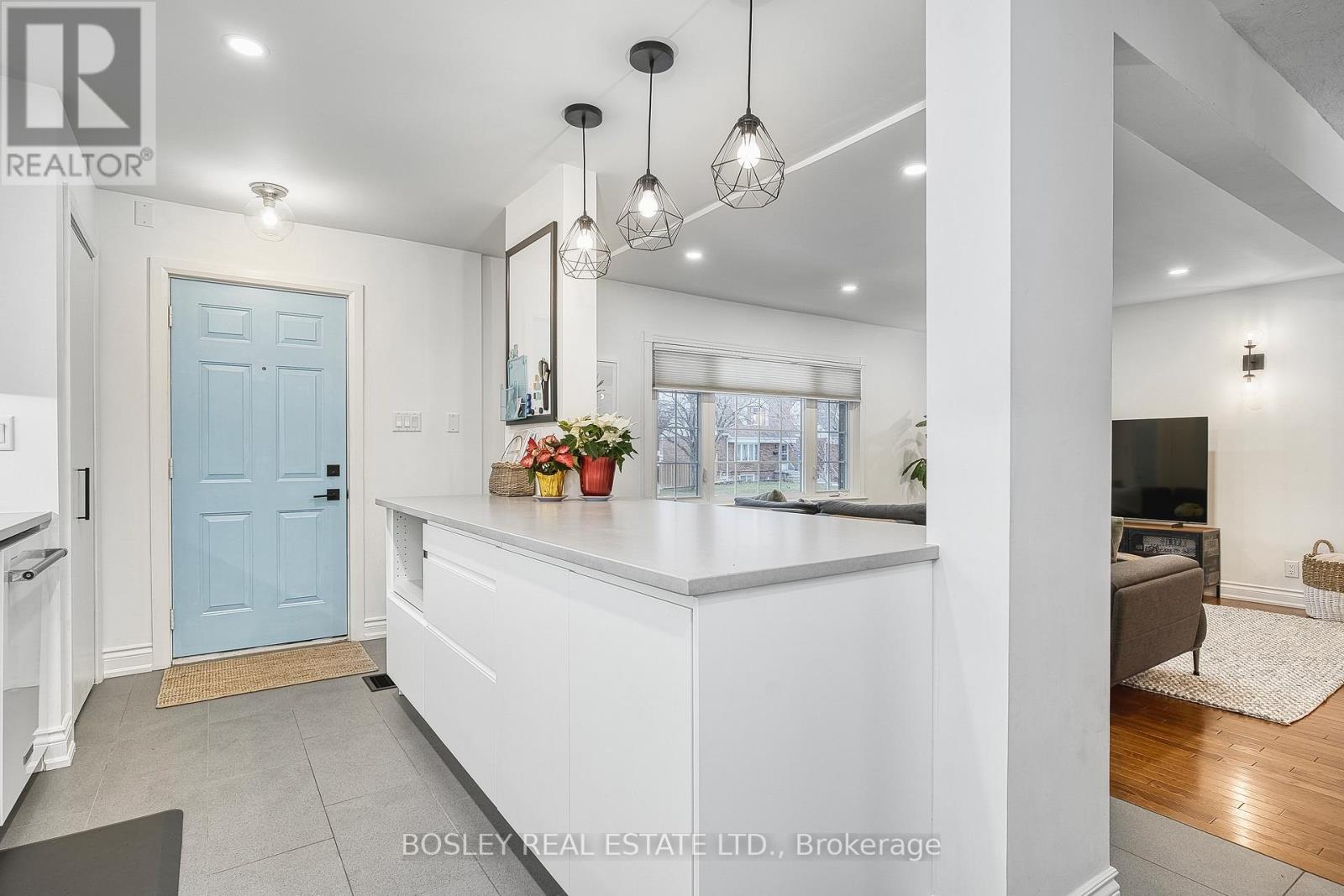 29 Patika Avenue, Toronto, Ontario M9N 2E7 - Photo 10 - W12609776