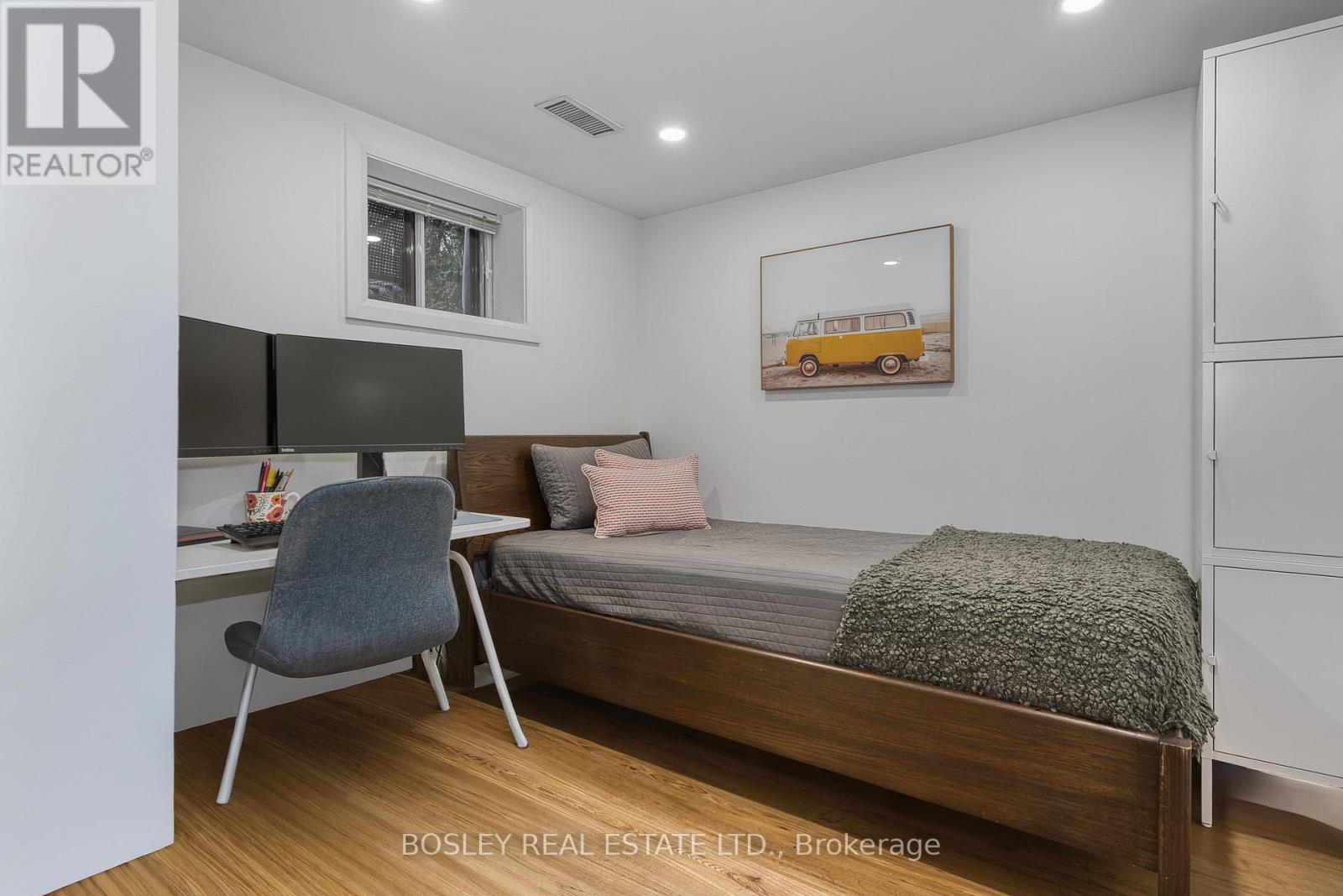 29 Patika Avenue, Toronto, Ontario M9N 2E7 - Photo 36 - W12609776