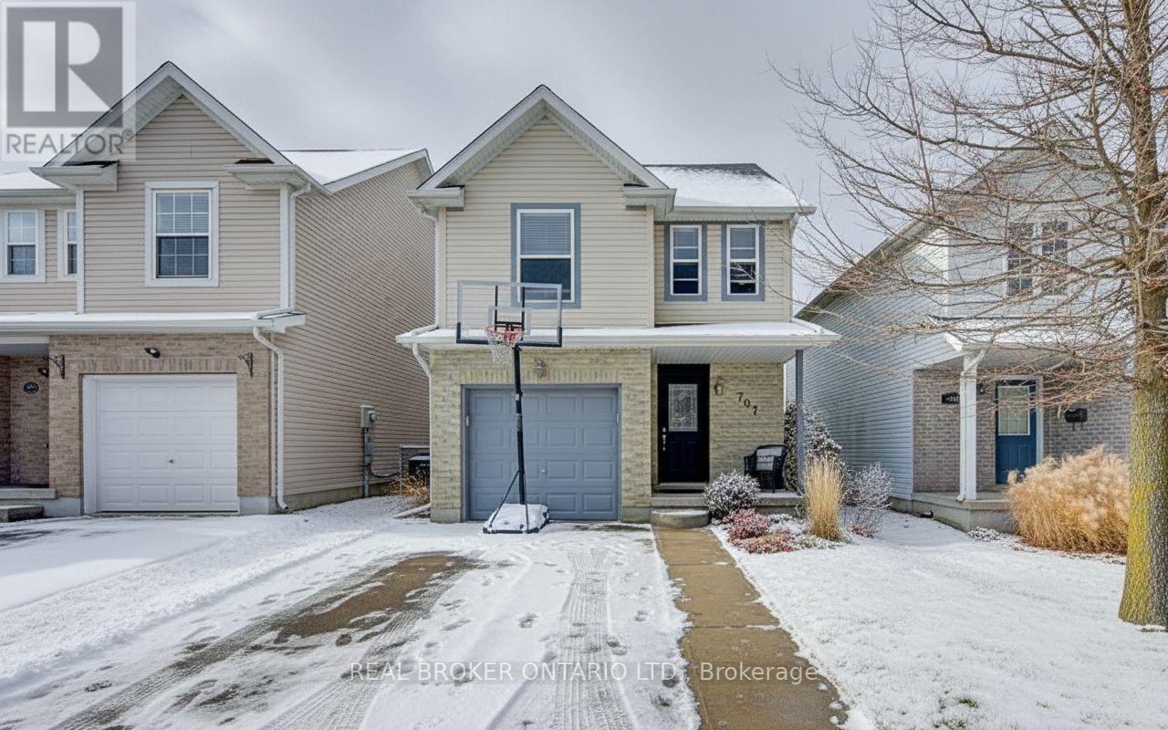 707 PARIS BOULEVARD, Waterloo, Ontario