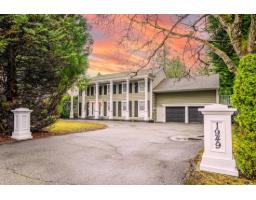 <div class="price">$2,380,000</div> 1949 134 Street, Surrey<br><div style="margin-bottom:8px;"><small>Royal Pacific Realty Corp.<br>sutton Group-West Coast Realty (Surrey/24)</small></div><div class='bed_bath'>8 Bed | 4 Bath</div>