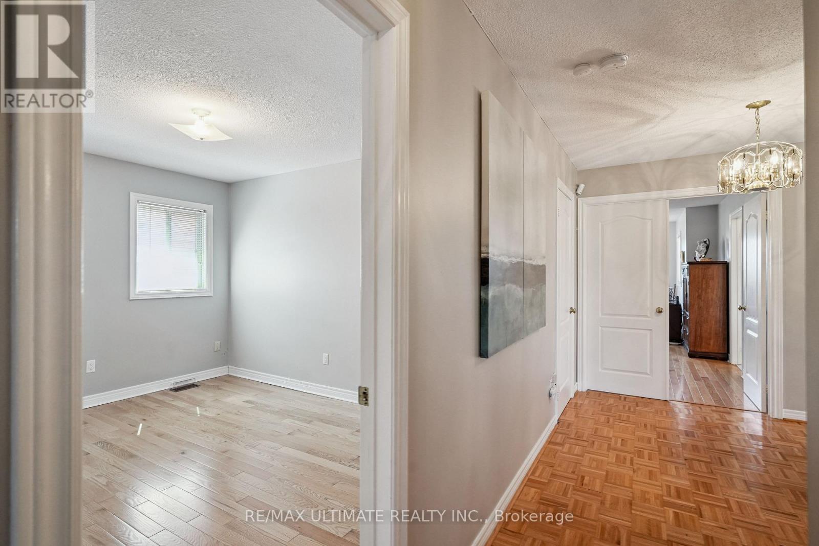 961 Focal Road, Mississauga, Ontario  L5V 1M8 - Photo 21 - W12612708