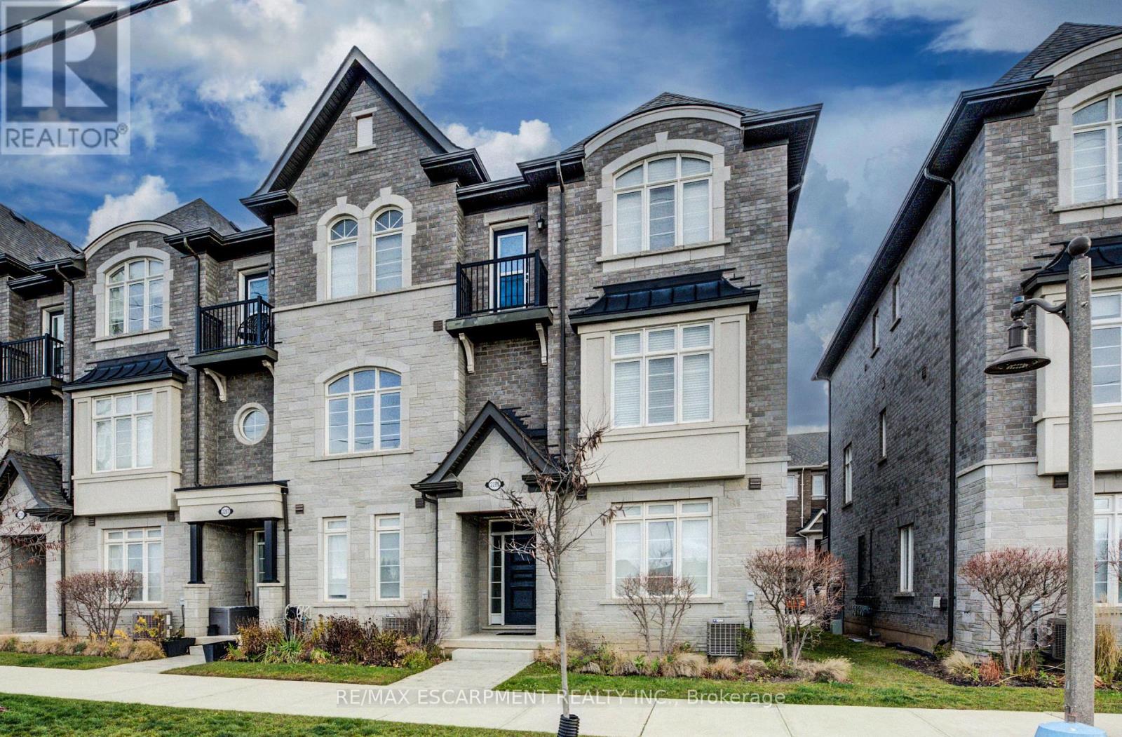 2285 KHALSA GATE, Oakville, Ontario