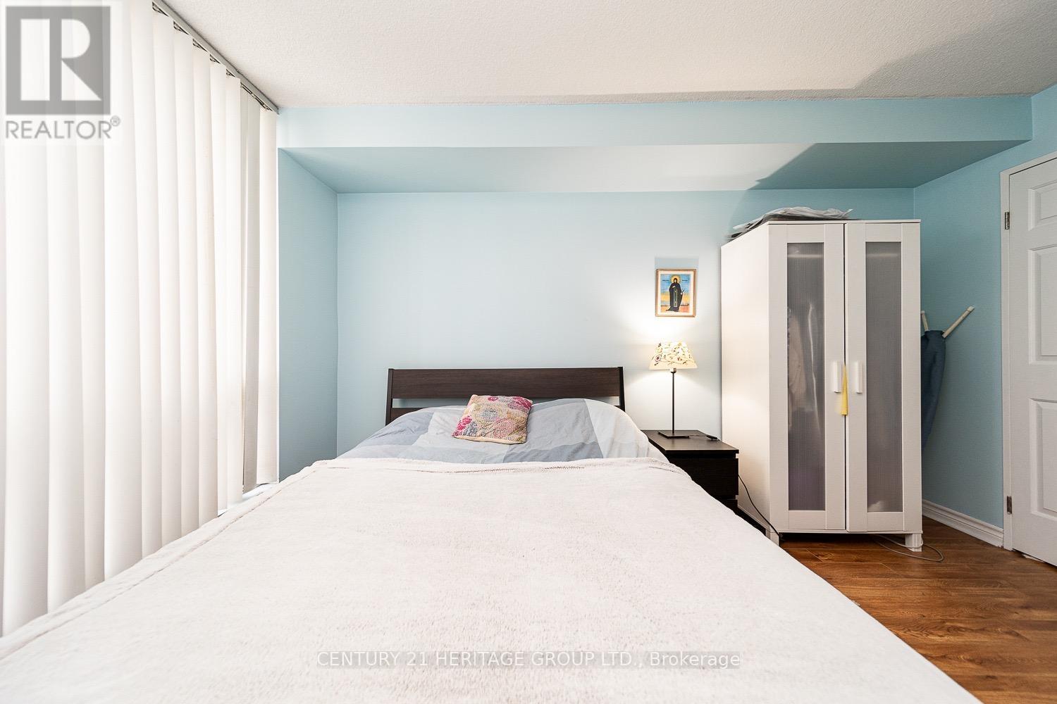 1601 - 101 Subway Crescent, Toronto, Ontario  M9B 6K4 - Photo 12 - W12612746