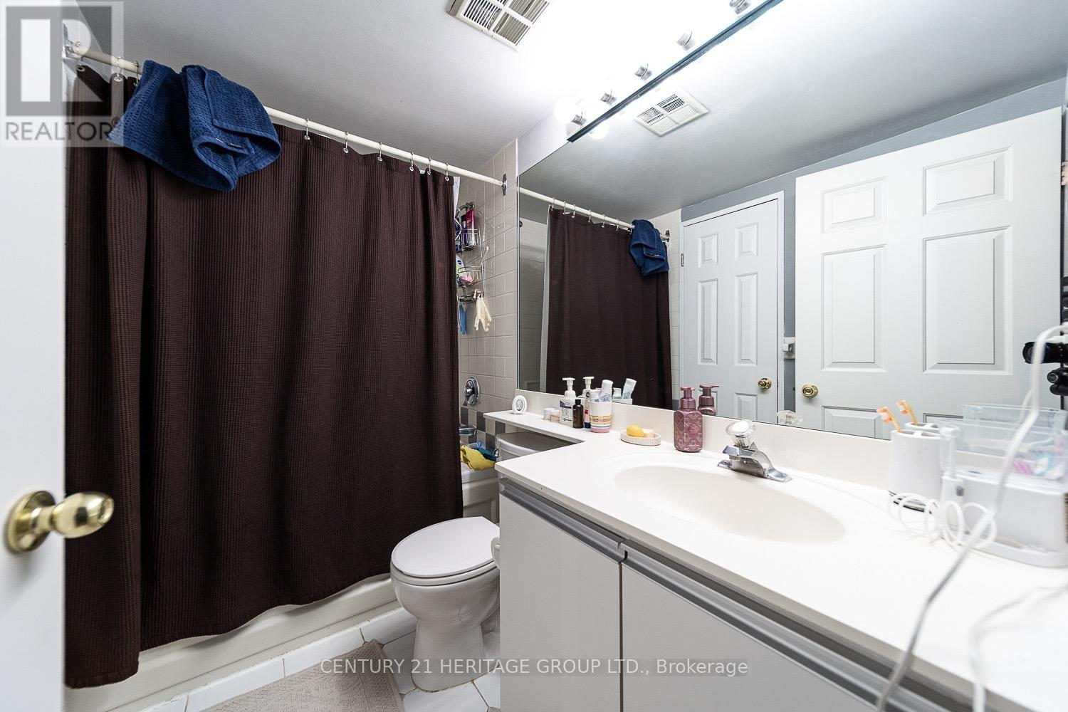 1601 - 101 Subway Crescent, Toronto, Ontario  M9B 6K4 - Photo 14 - W12612746