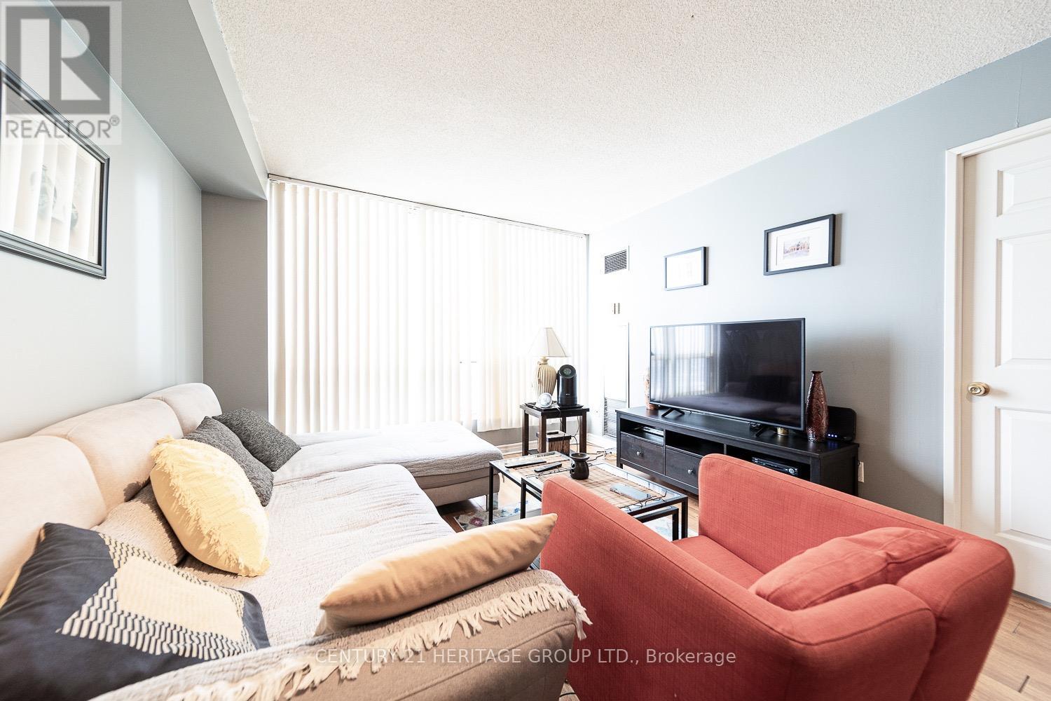 1601 - 101 Subway Crescent, Toronto, Ontario  M9B 6K4 - Photo 6 - W12612746