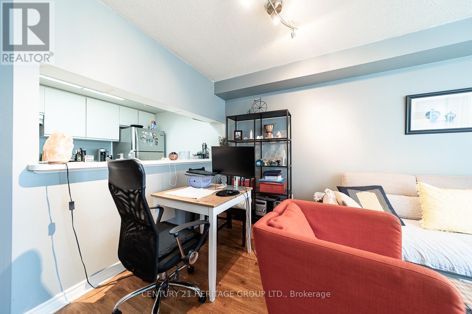 1601 - 101 Subway Crescent, Toronto, Ontario  M9B 6K4 - Photo 8 - W12612746