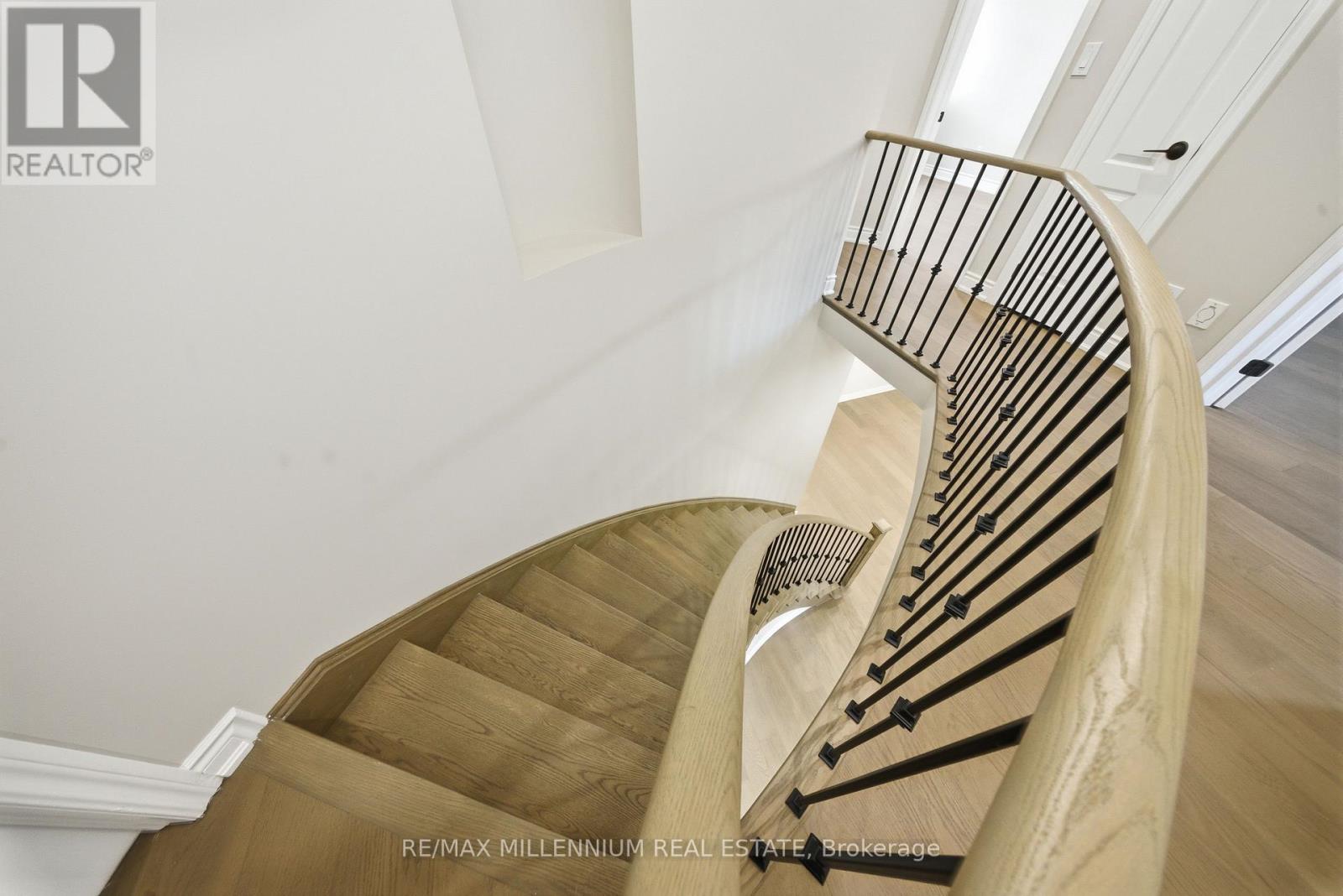 527 Fernforest Drive, Brampton, Ontario  L6R 0S2 - Photo 28 - W12612764