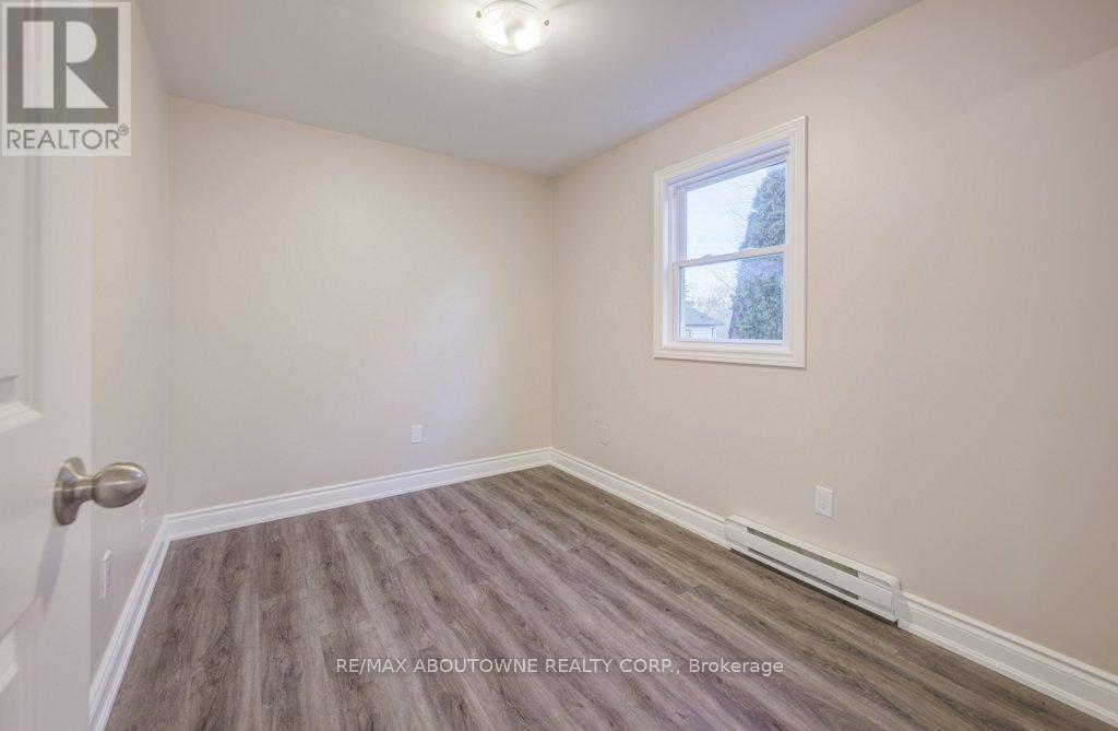 13 Normandy Place, Oakville, Ontario  L6K 1R9 - Photo 14 - W12612766