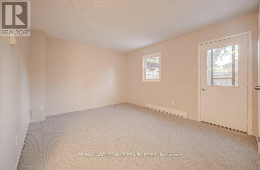 13 Normandy Place, Oakville, Ontario  L6K 1R9 - Photo 18 - W12612766