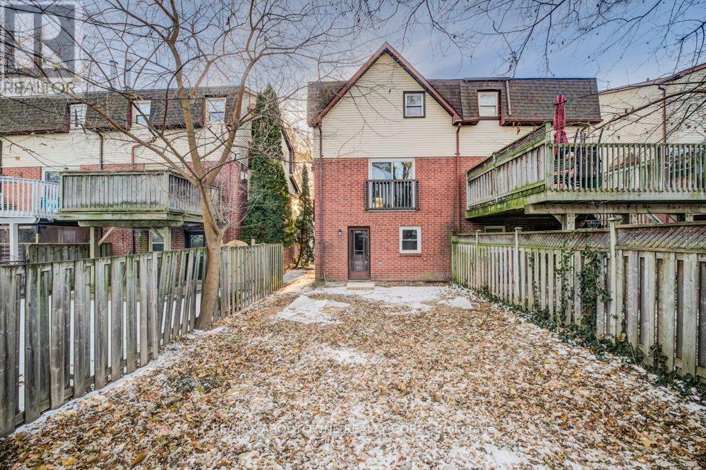 13 Normandy Place, Oakville, Ontario  L6K 1R9 - Photo 22 - W12612766