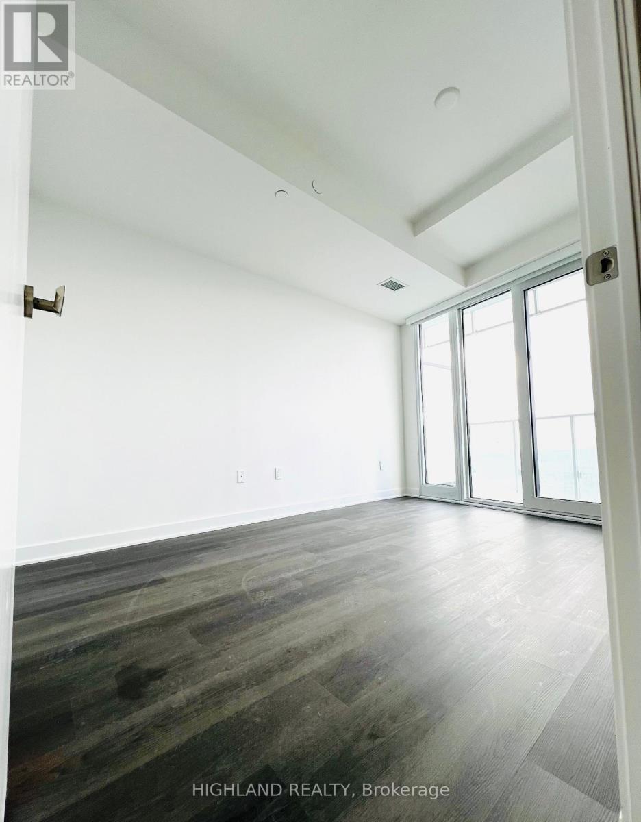 5706 - 3900 Confederation Parkway, Mississauga, Ontario  L5B 0M3 - Photo 10 - W12612772