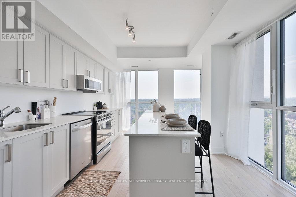 1207 - 1063 Douglas Mccurdy Common, Mississauga (Lakeview), Ontario  L5G 0C5 - Photo 13 - W12612774