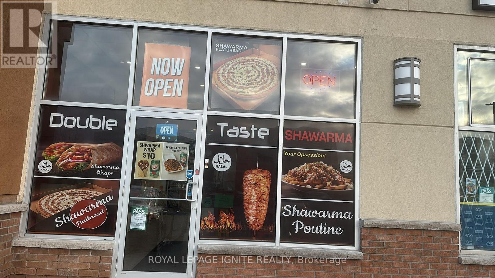 A2 - 2013 LAWRENCE AVENUE W, Toronto, Ontario