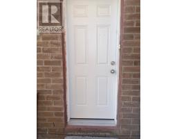 16 GOLDEN SPRINGS DRIVE, Brampton, Ontario