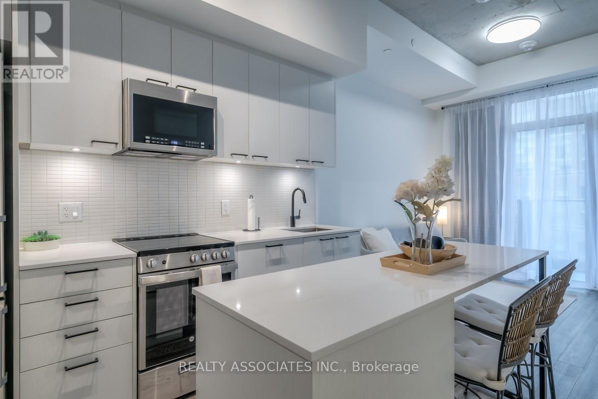 609 - 1808 St. Clair Avenue W, Toronto, Ontario  M6M 0C1 - Photo 10 - W12612834