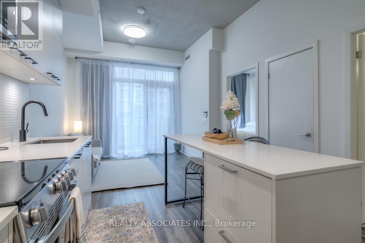 609 - 1808 St. Clair Avenue W, Toronto, Ontario  M6M 0C1 - Photo 11 - W12612834