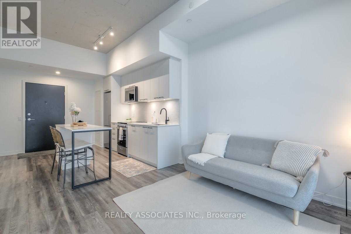 609 - 1808 St. Clair Avenue W, Toronto, Ontario  M6M 0C1 - Photo 5 - W12612834