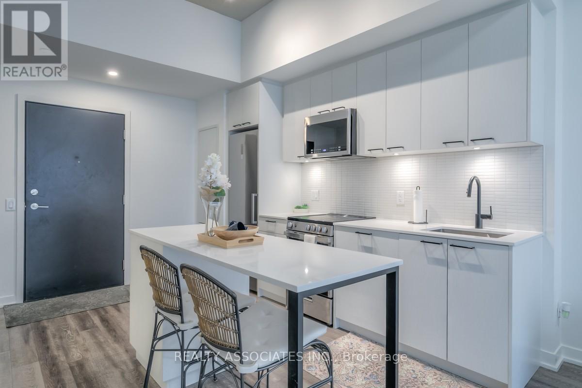 609 - 1808 St. Clair Avenue W, Toronto, Ontario  M6M 0C1 - Photo 8 - W12612834