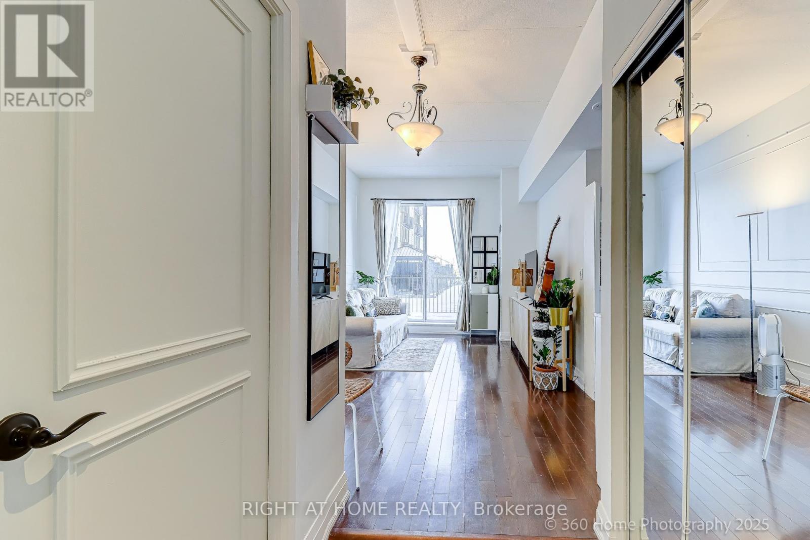 203 - 2737 Keele Street, Toronto, Ontario  M3M 2E9 - Photo 2 - W12612836