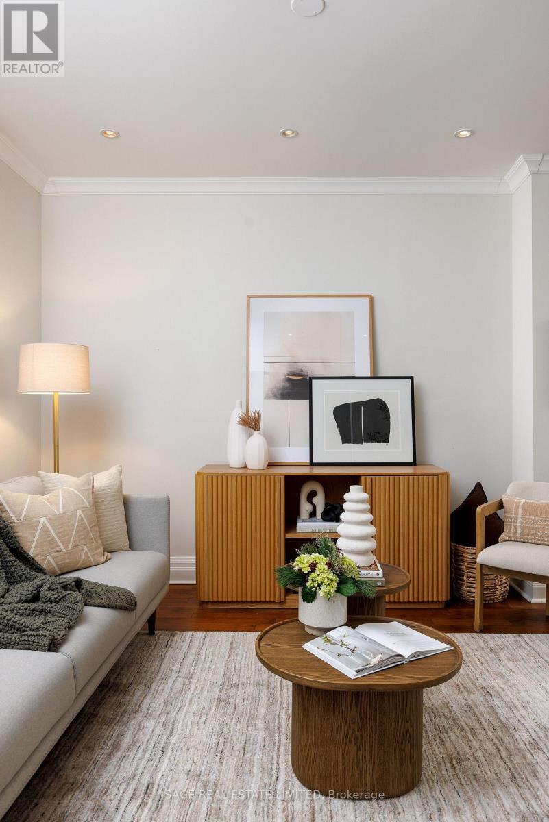 277 Evelyn Avenue, Toronto, Ontario  M6P 2Z8 - Photo 3 - W12612856