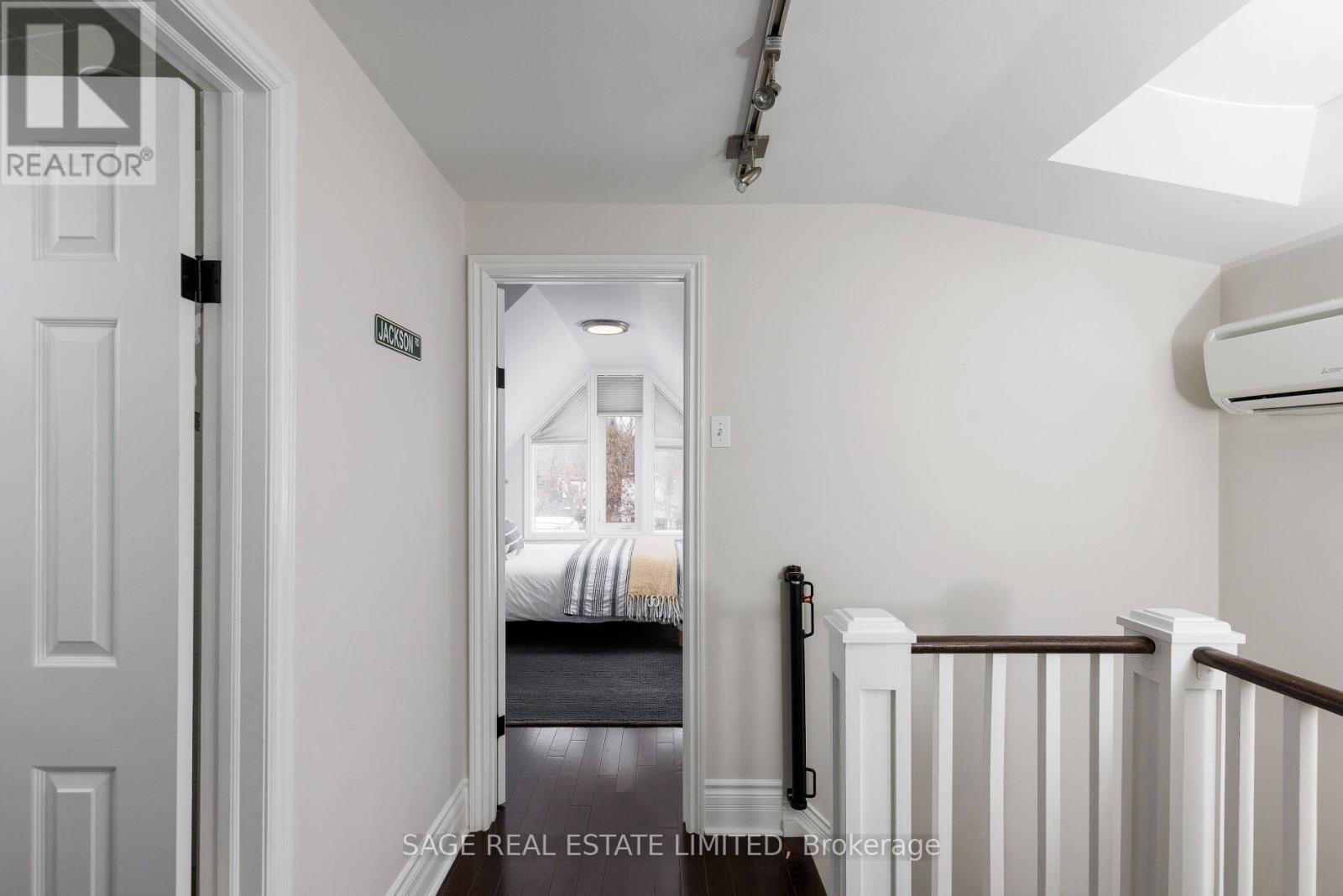 277 Evelyn Avenue, Toronto, Ontario  M6P 2Z8 - Photo 32 - W12612856