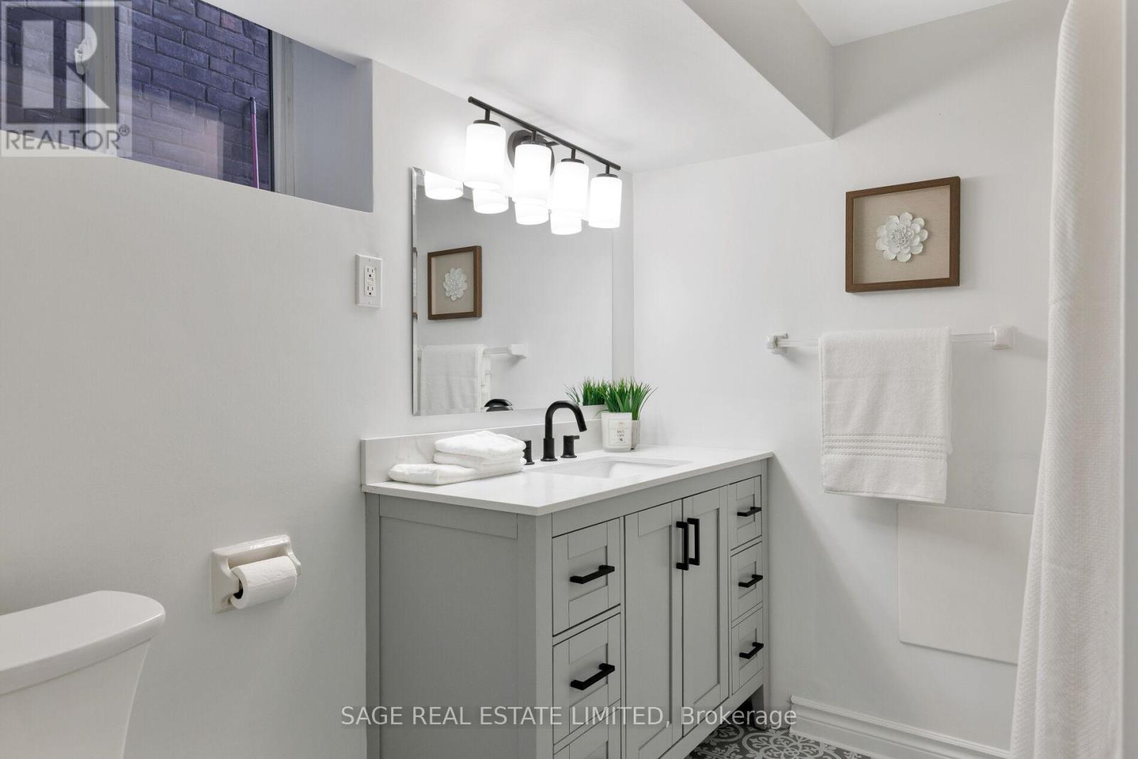 277 Evelyn Avenue, Toronto, Ontario  M6P 2Z8 - Photo 44 - W12612856