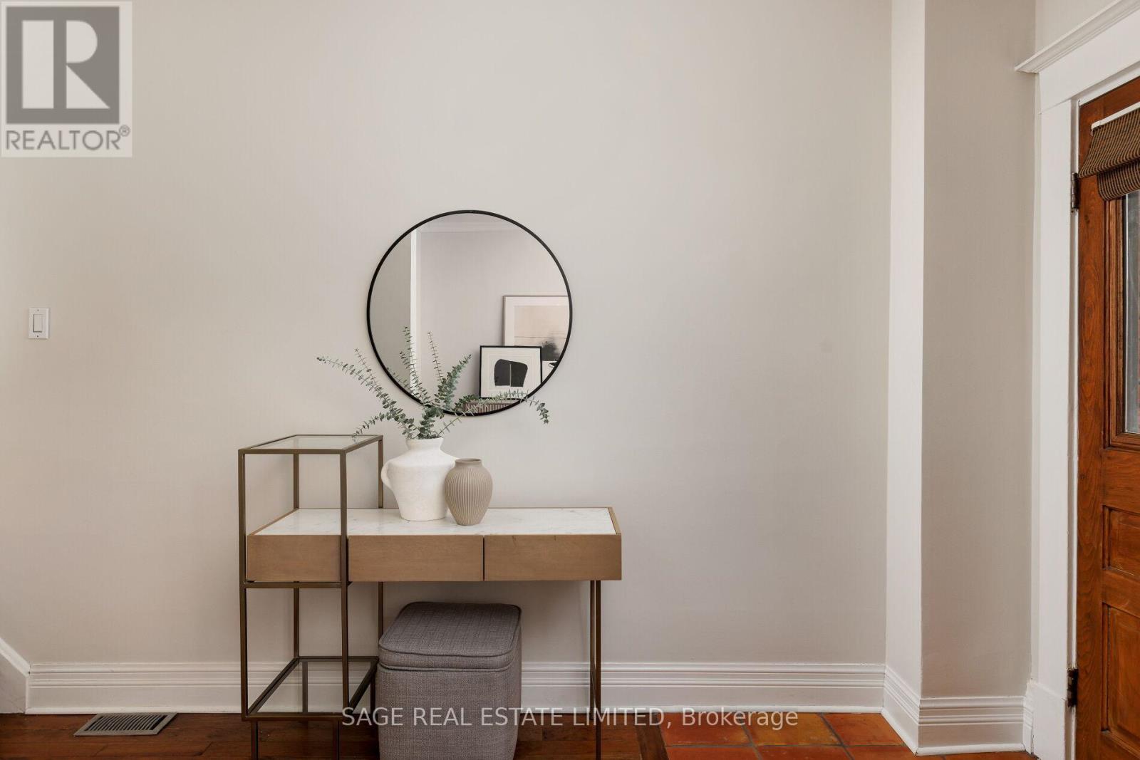 277 Evelyn Avenue, Toronto, Ontario  M6P 2Z8 - Photo 5 - W12612856