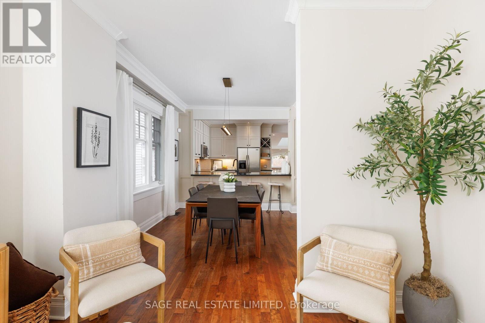 277 Evelyn Avenue, Toronto, Ontario  M6P 2Z8 - Photo 7 - W12612856