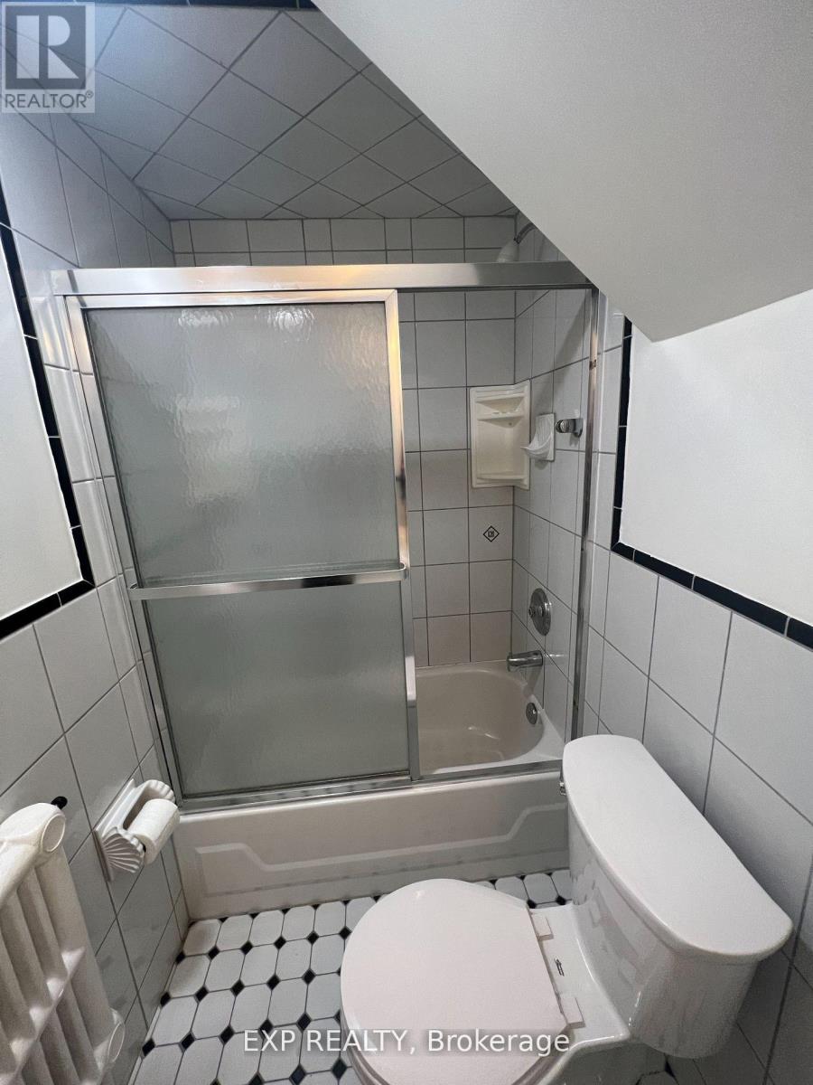 Main - 174 Evelyn Avenue, Toronto, Ontario M6P 2Z7 - Photo 20 - W12612858