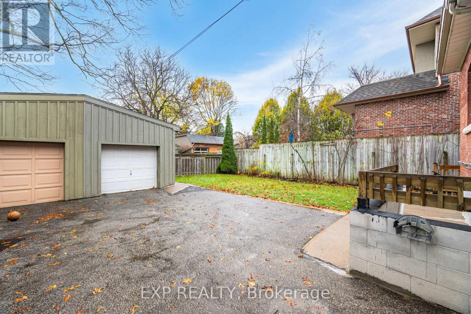 Main - 174 Evelyn Avenue, Toronto, Ontario M6P 2Z7 - Photo 26 - W12612858