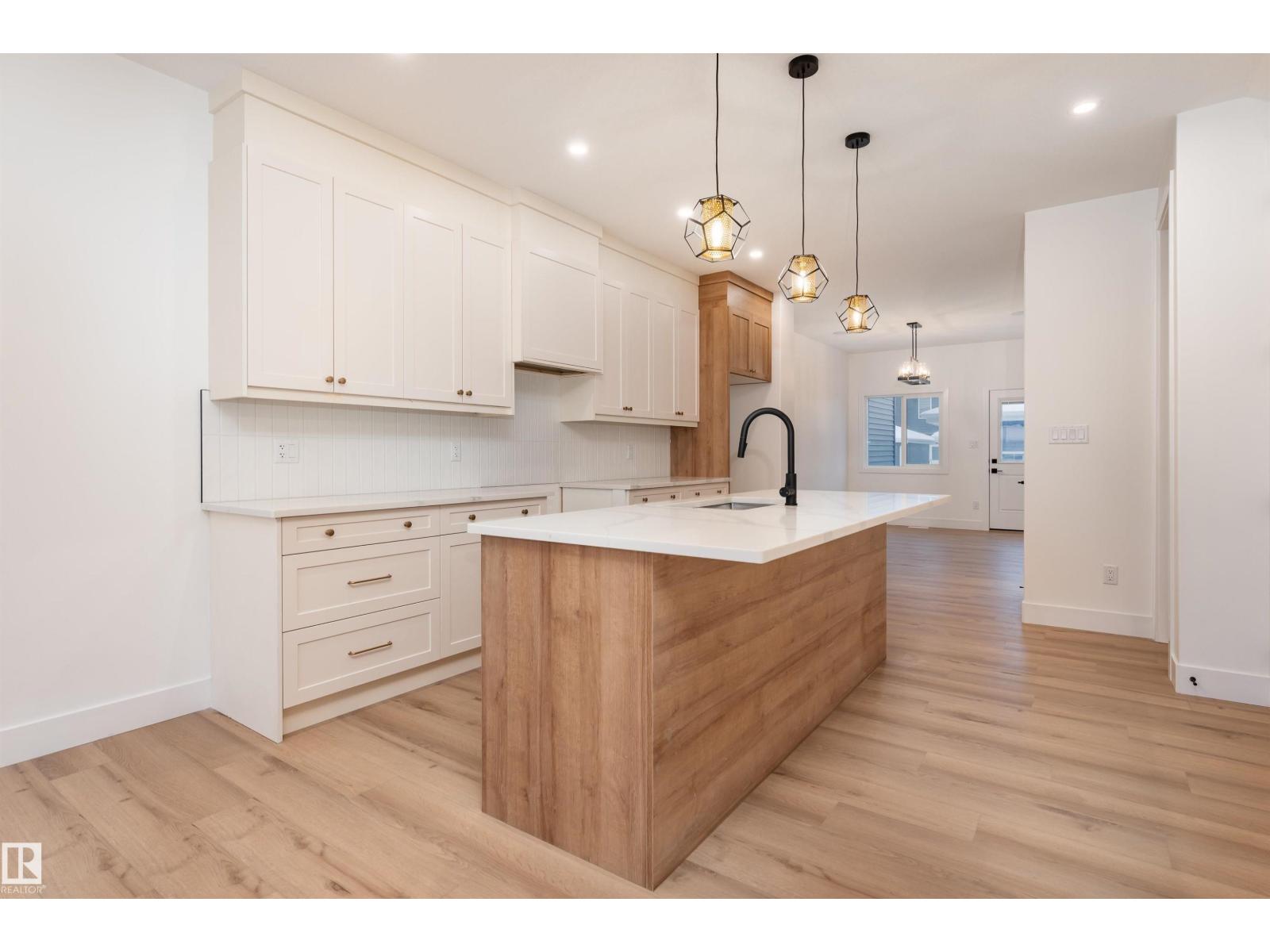 3111 Magpie Wy Nw, Edmonton, Alberta  T5S 0V3 - Photo 3 - E4467774