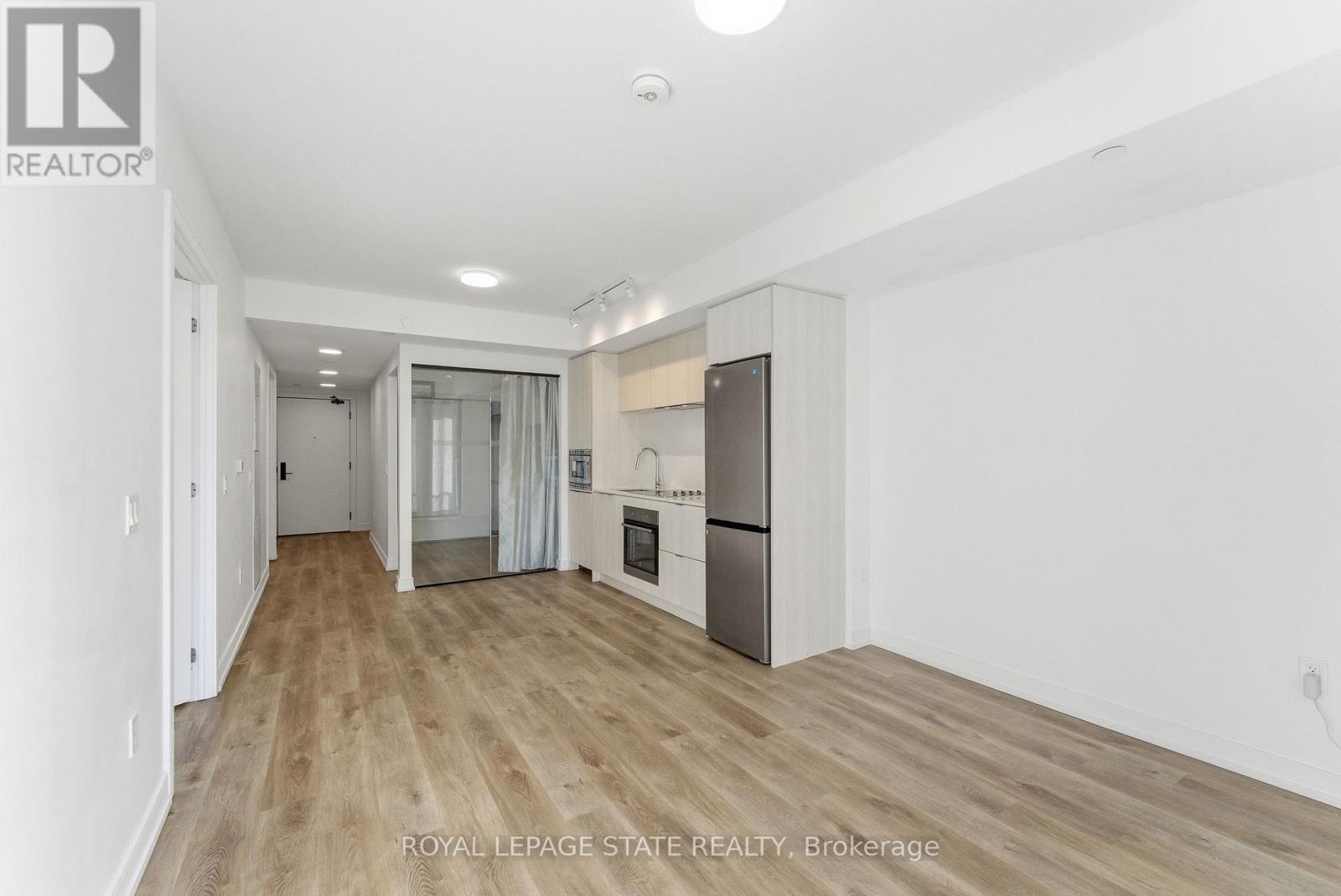 606 - 1 Jarvis Street, Hamilton, Ontario  L8R 3J2 - Photo 15 - X12612716