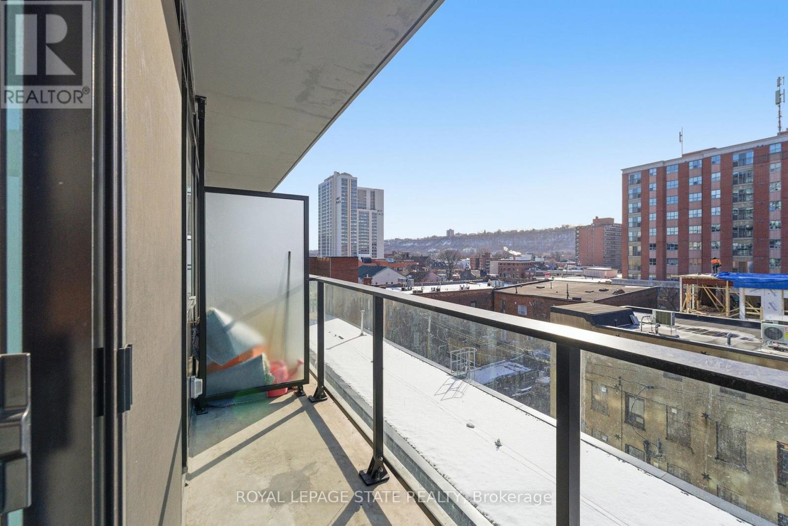 606 - 1 Jarvis Street, Hamilton, Ontario  L8R 3J2 - Photo 17 - X12612716