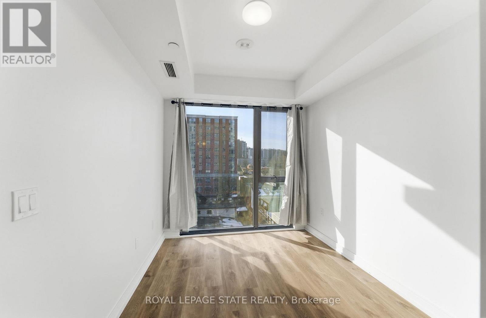 606 - 1 Jarvis Street, Hamilton, Ontario  L8R 3J2 - Photo 18 - X12612716