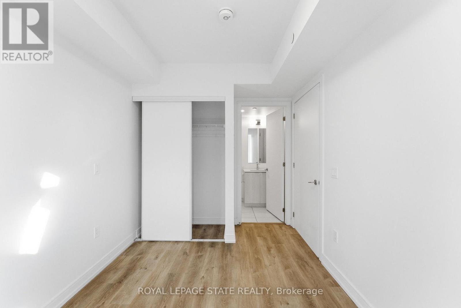 606 - 1 Jarvis Street, Hamilton, Ontario  L8R 3J2 - Photo 19 - X12612716