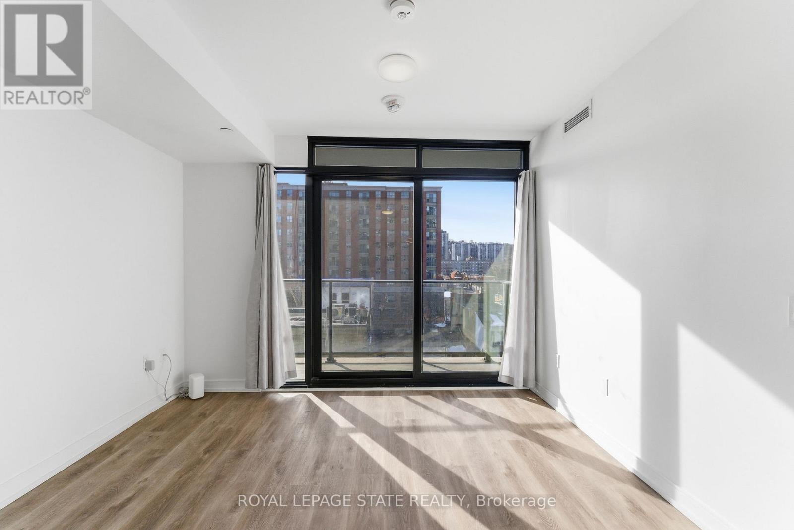 606 - 1 Jarvis Street, Hamilton, Ontario  L8R 3J2 - Photo 28 - X12612716