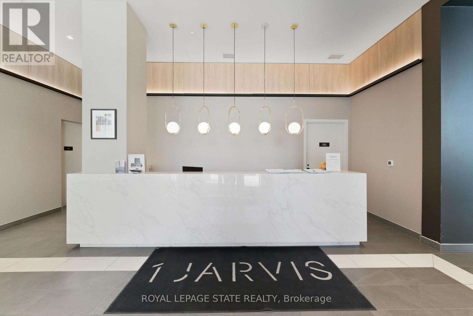 606 - 1 Jarvis Street, Hamilton, Ontario  L8R 3J2 - Photo 5 - X12612716