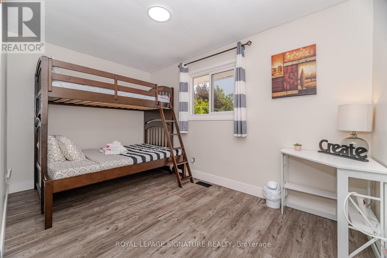 77 Fairview Road, Grimsby, Ontario  L3M 3L6 - Photo 15 - X12612778