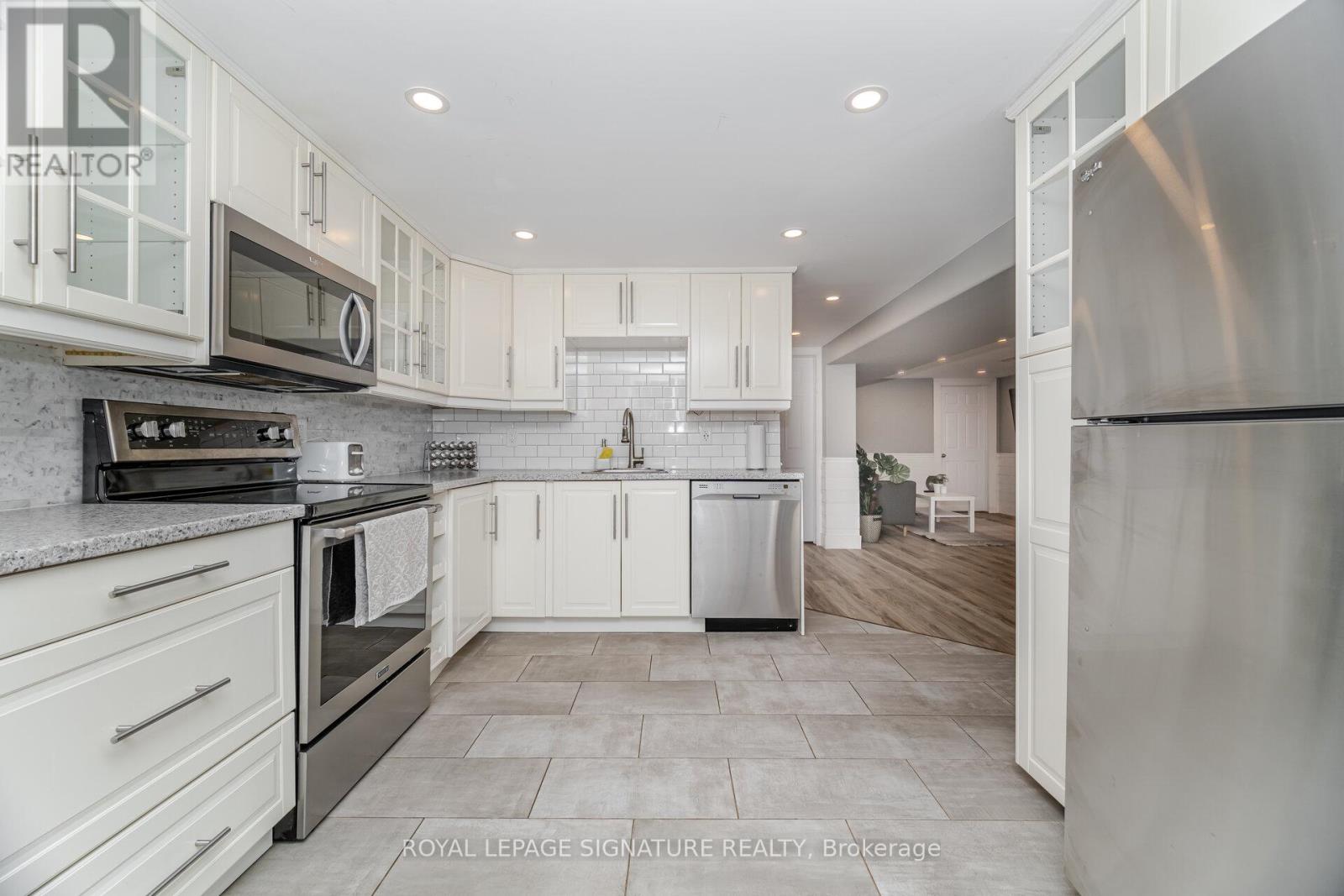 77 Fairview Road, Grimsby, Ontario  L3M 3L6 - Photo 20 - X12612778