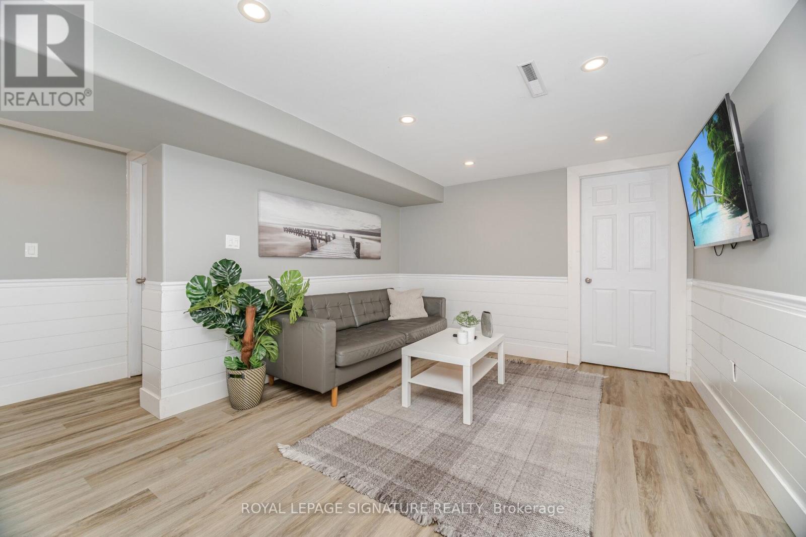 77 Fairview Road, Grimsby, Ontario  L3M 3L6 - Photo 27 - X12612778