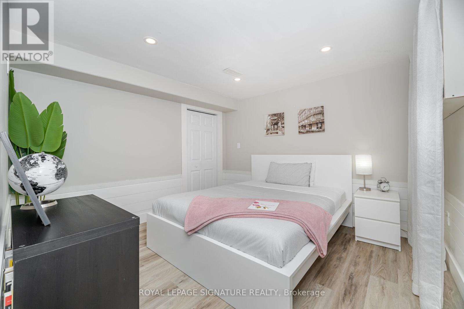 77 Fairview Road, Grimsby, Ontario  L3M 3L6 - Photo 32 - X12612778