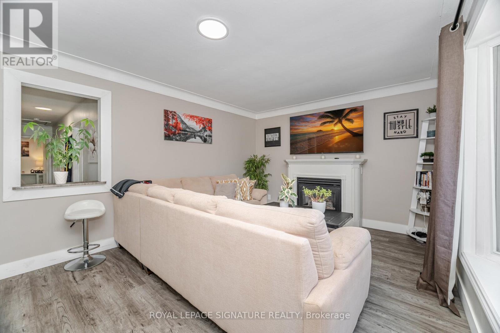 77 Fairview Road, Grimsby, Ontario  L3M 3L6 - Photo 6 - X12612778